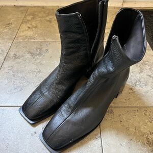 Black Heeled Maguire Palma Boots, size 40
